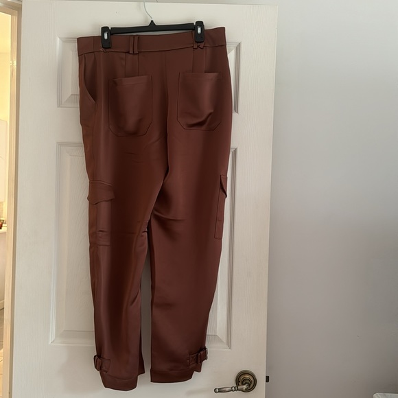 Satin chocolate cargo pants EXPRESS - Picture 10 of 13